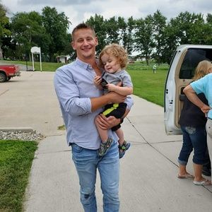 Meet your Posher, Carlin